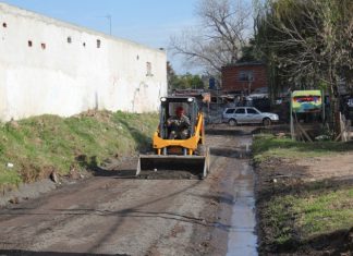 El Municipio de San Isidro asfalta todos los pasajes del Barrio La Cava