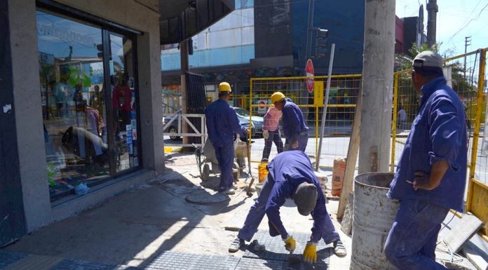 Continúan las mejoras en el Centro Comercial de Munro