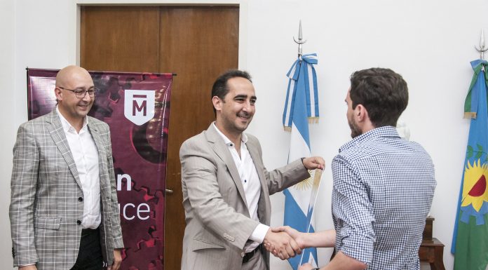 Tagliaferro entregó el Premio Joven Empresario Morón 2017