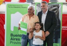 El Gobierno de Morón entregó escrituras a más de 100 vecinos