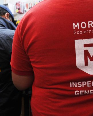 Contra la venta ilegal: 11 locales de celulares clausurados y 9 detenidos en Morón