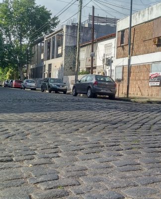En Villa Sarmiento los vecinos se despiertan tempranito con música electrónica