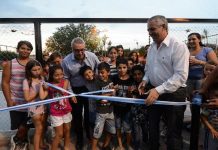 Julio Zamora inauguró los nuevos juegos y la estación aeróbica en la plaza de Ricardo Rojas