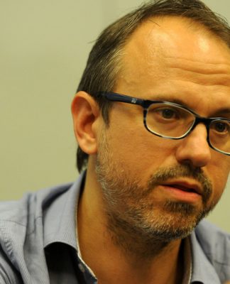 Valenzuela limita la designación de familiares en el gobierno de Tres de Febrero