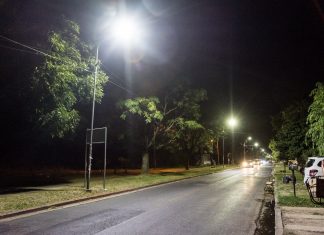 Móron continúa con la histórica reconversión a luces LED