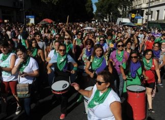 Día de la Mujer: Sólo hoy ya hubo 433 mujeres que denunciaron episodios de violencia y maltrato en la Provincia de Buenos Aires