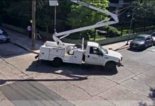 Furioso, un conductor robó una grúa que no lo dejaba pasar y electrocutó a un operario