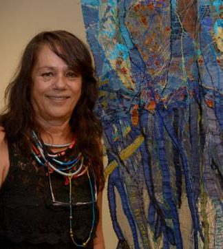 Pat Muller expone su arte textil en San Isidro