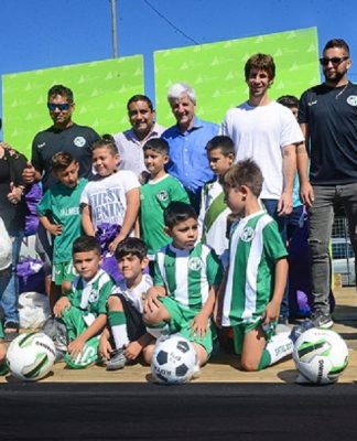Luis Andreotti entregó más de 500 pelotas a instituciones deportivas de San Fernando