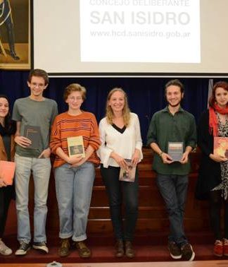 Con jóvenes poetas comenzó en San Isidro un nuevo ciclo de Cruzando Veredas