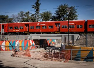 San Isidro: pintan un mural en el nuevo túnel de Villa Adelina