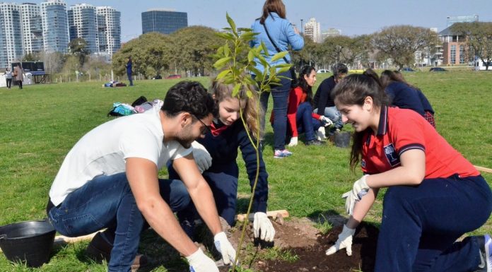 Vicente López celebra el Día del Árbol en el Paseo de la Costa