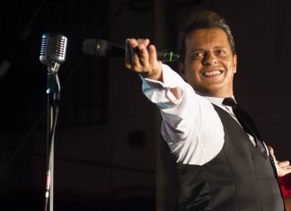 En San Isidro más de mil personas disfrutaron del show tributo a Luis Miguel