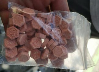 Operativos antinarcóticos en Junín y San Miguel: cuatro detenidos con más de 200 pastillas de éxtasis y 24 mil pesos en efectivo