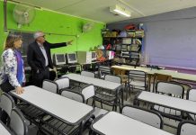 Julio Zamora: “Ratificamos nuestro compromiso con la comunidad educativa isleña”
