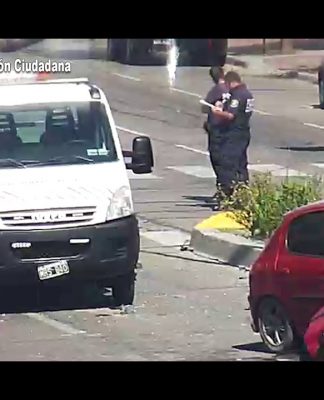 Los servicios de emergencias de San Fernando intervinieron tras un triple choque en Avenida Avellaneda