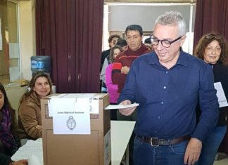 Julio Zamora votó en Benavídez
