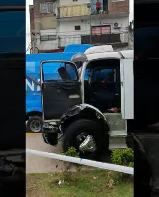 San Fernando: Un camión perdió el control y atravesó el operativo “El Estado en tu Barrio”