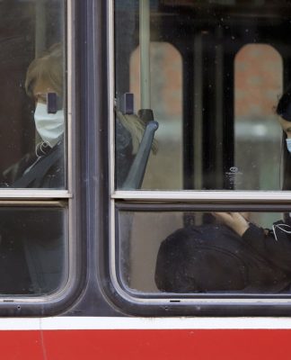 Confirman cinco muertos más y 74 nuevos casos de coronavirus en el país