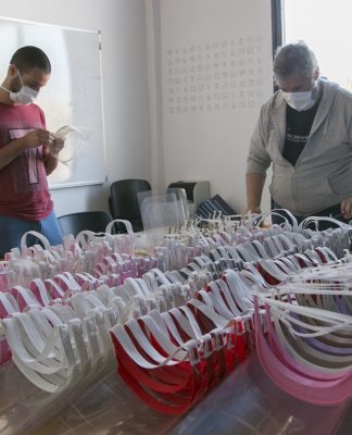 Vicente López: Se repartieron 1400 mascarillas a los trabajadores de la salud