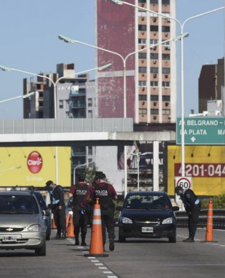 Tres millones de personas detenidas o advertidas por violar la cuarentena