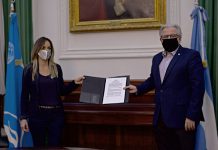 Aysa: Malena Galmarini firmó convenios con el rector de la UBA