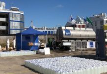 Malena Galmarini y autoridades de la Ciudad entregaron lavandina en el Barrio 31