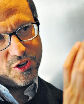 Valenzuela aseguró que si la Capital tiene más casos que la provincia es porque hace más testeos