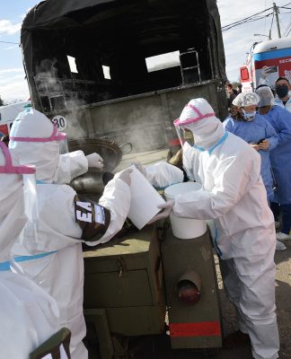 Tigre: El municipio junto al Ejército Argentino repartieron alimentos en el barrio San Jorge