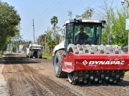 Escobar: el intendente supervisó la obra de repavimentación de la calle Mermoz