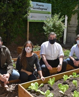 San Fernando: el intendente presentó la Huerta Orgánica de la Parroquia Nuestra Señora de Aránzazu