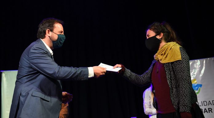 Escobar: el intendente encabezó el acto de la 1ra entrega de DNI a residentes migrantes