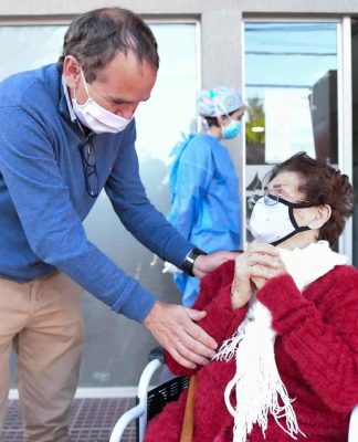 San Fernando: una vecina de 99 años fue dada de alta de coronavirus en el Hospital Municipal