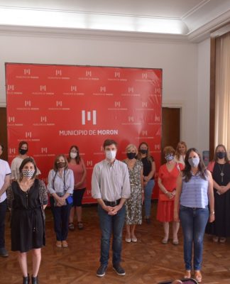 Morón: continúa la entrega de microcréditos del programa SOSTÉN