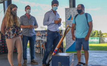 San Fernando: el intendente entregó máquinas y herramientas a productores isleños