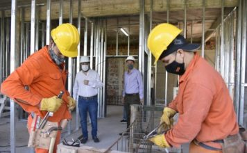 San Martín: el intendente y el ministro de Obras Públicas visitaron las obras del Hospital Thompson
