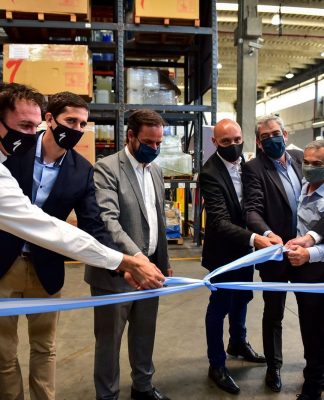 Escobar: el intendente participó en la inauguración de una planta de ensamble de bicicletas de alta gama
