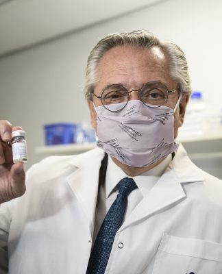 Alberto Fernández recorrió los laboratorios de la UNSAM donde se desarrolló el suero hiperinmune anti COVID-19