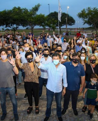 LOUSTEAU Y POSSE SE REUNIERON EN VICENTE LÓPEZ CON JÓVENES RADICALES