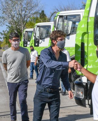 San Fernando: Andreotti presentó camiones compactadores para el cuidado del espacio público y el medio ambiente