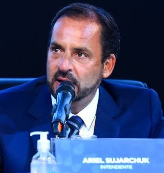 Sujarchuk dijo que sistema de salud de Escobar “está al borde del colapso”