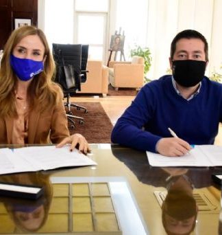 Malvinas Argentinas: firman convenios para la ayuda social