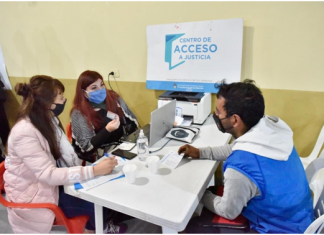 Candidata de Manes trabaja en el Ministerio de Justicia con Fernández