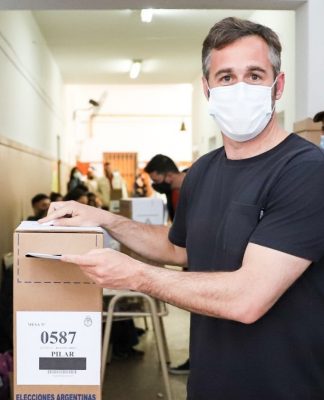 Achával votó en Del Viso