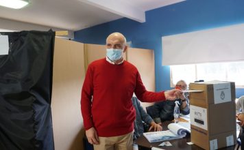 Desde San Isidro, Espert denunció faltante y robo de boletas