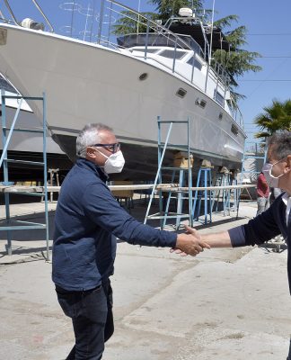 En el varadero Cantieri, Julio Zamora destacó las inversiones en Tigre para la generación de más puestos de trabajo