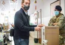 Santilli votó en Tigre y dijo que esta noche no habrá «vencedores ni vencidos»