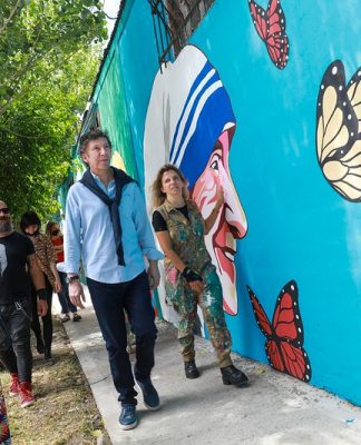 San Isidro: Un extenso mural contra la violencia de género reúne a mujeres históricas y actuales