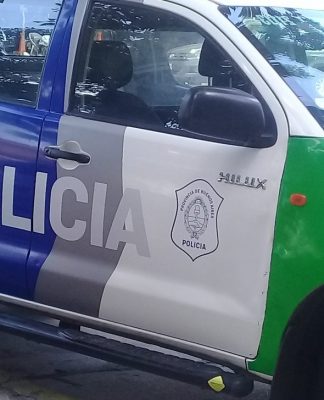 Matan de dos balazos a un joven en Merlo y buscan a tres sospechosos