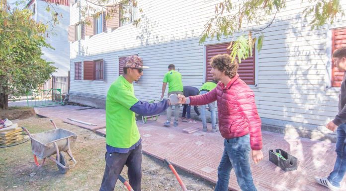 Juan Andreotti visitó la obra de renovación de Carlos Casares, una de las calles más transitadas